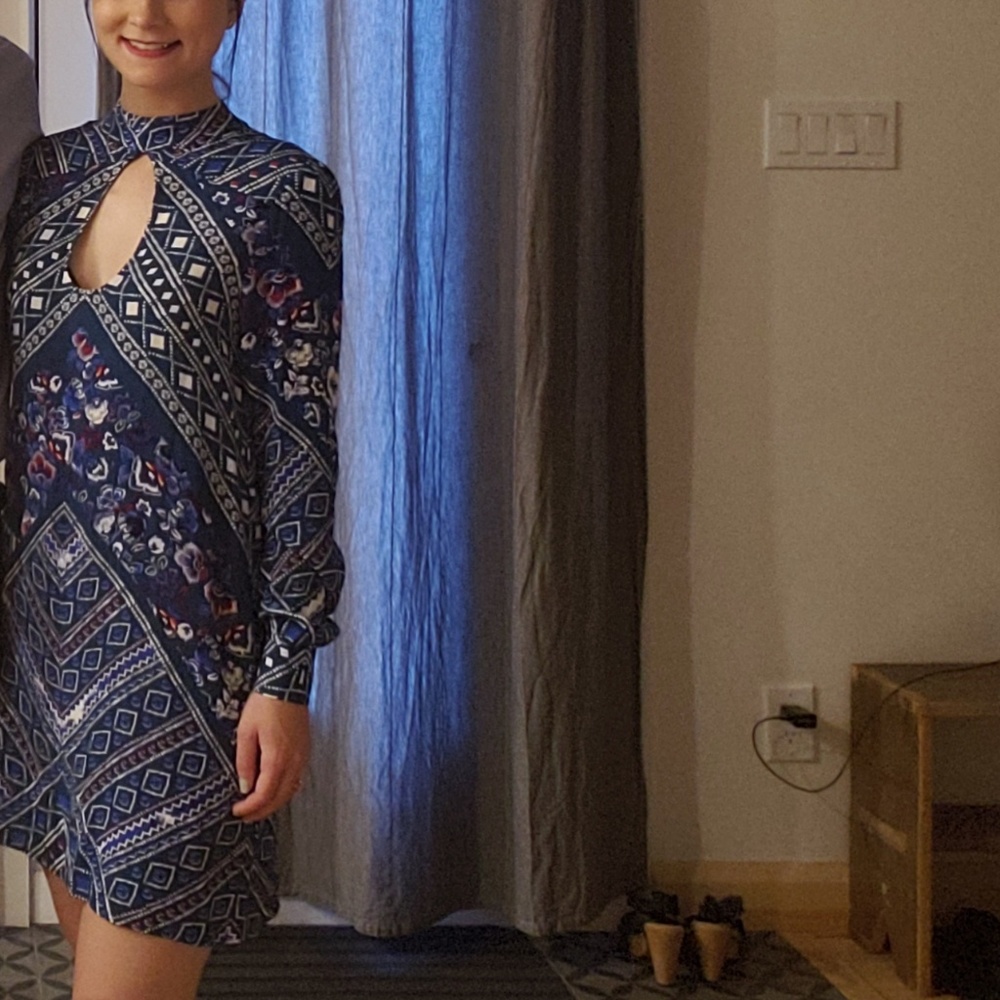 Express long sleeve patterned dress